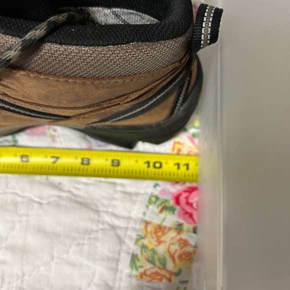 MENS KEEN Waterproof boots. Size 9. - Picture 10 of 10